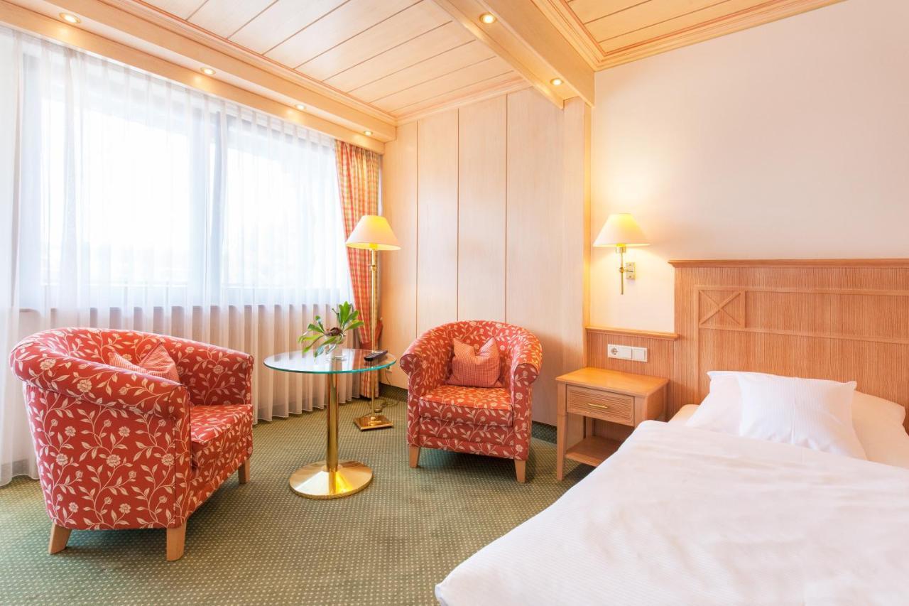 Landgasthof Hotel Hirsch Loßburg Екстериор снимка